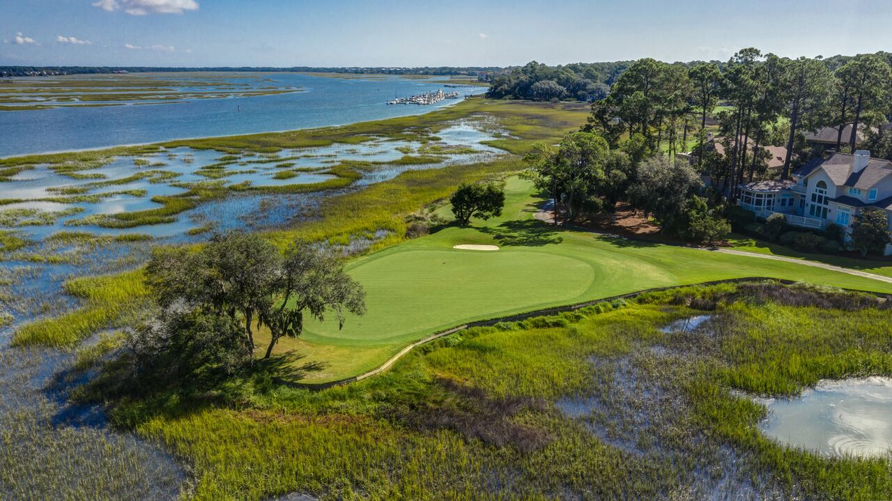 picture of the 13th hole at Long Cove Club, in Hilton Head Island, S.C