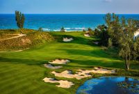 A photo of the dramatic No. 7 hole at Harbor Shores Resort