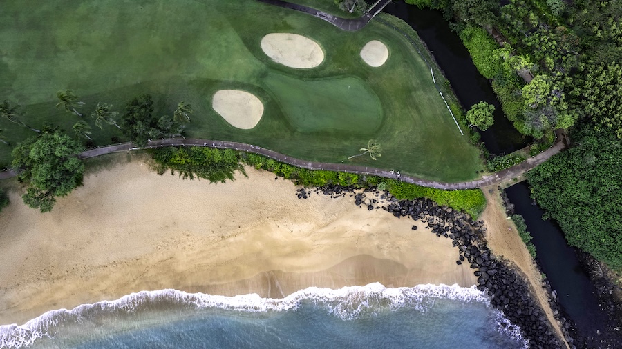 Royal Kā‘anapali's fifth green overlooks the Pacific Ocean.