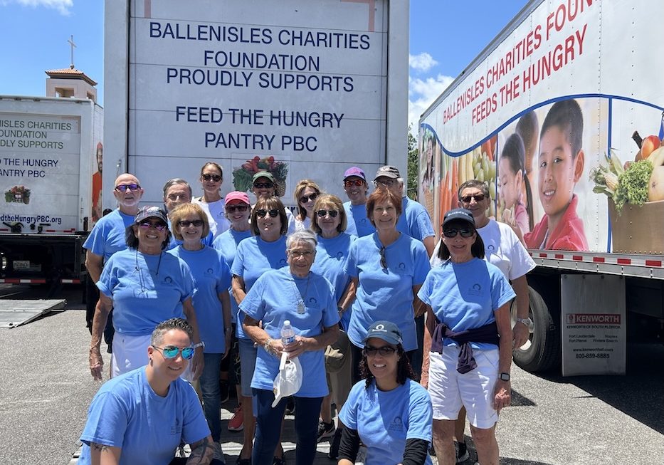 BallenIslesCharitiesFoundationVolunteersatFeedTheHungryPantryPBC2